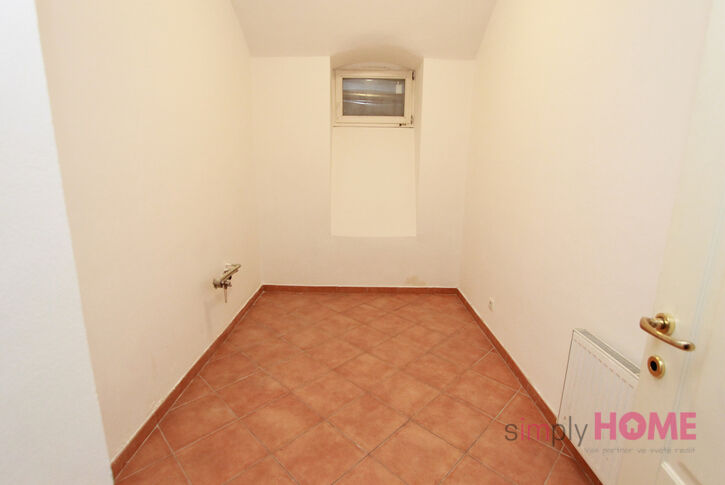 Pronájem kancelářské prostory, 81,5m2, ul. Tyršova, Praha 2