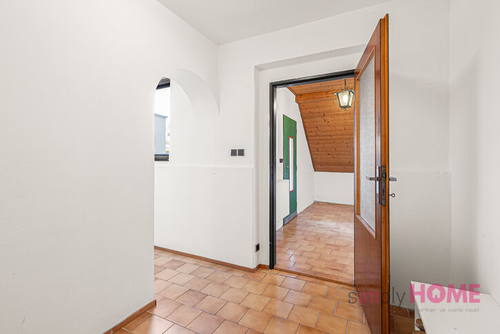 Prodej rodinný dům 5+1/2x balkón + garáž, 188 m2 m2, ul. K Šedivce, Praha 6 - Nebušice