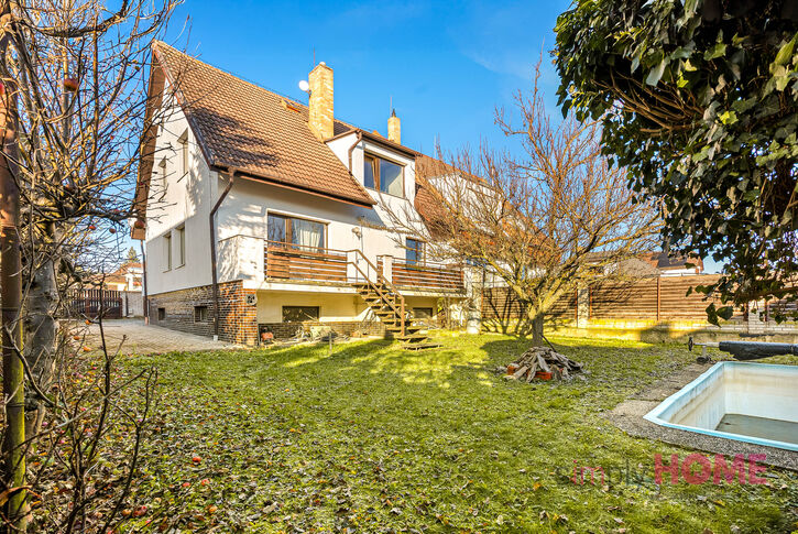 Prodej rodinný dům 5+1/2x balkón + garáž, 188 m2 m2, ul. K Šedivce, Praha 6 - Nebušice