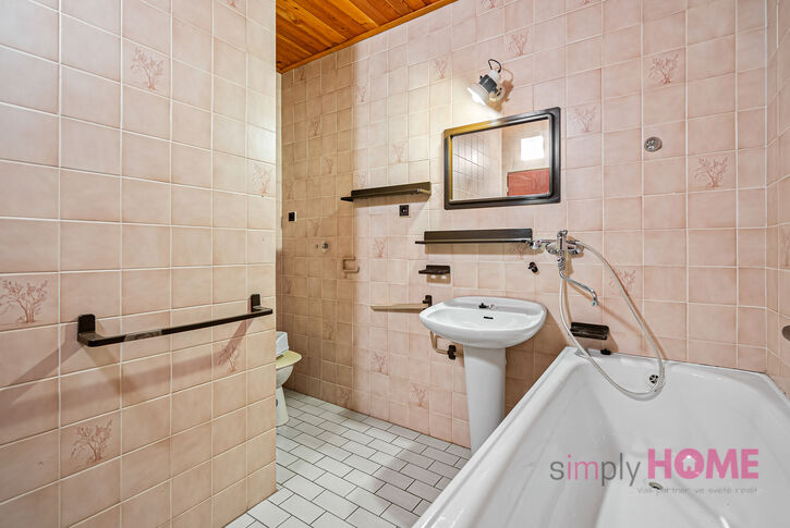 Prodej rodinný dům 5+1/2x balkón + garáž, 188 m2 m2, ul. K Šedivce, Praha 6 - Nebušice