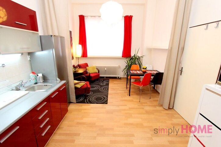 Pronájem byt 2+kk, 40m2, ul. Sokolovská, Praha 8 - Karlín