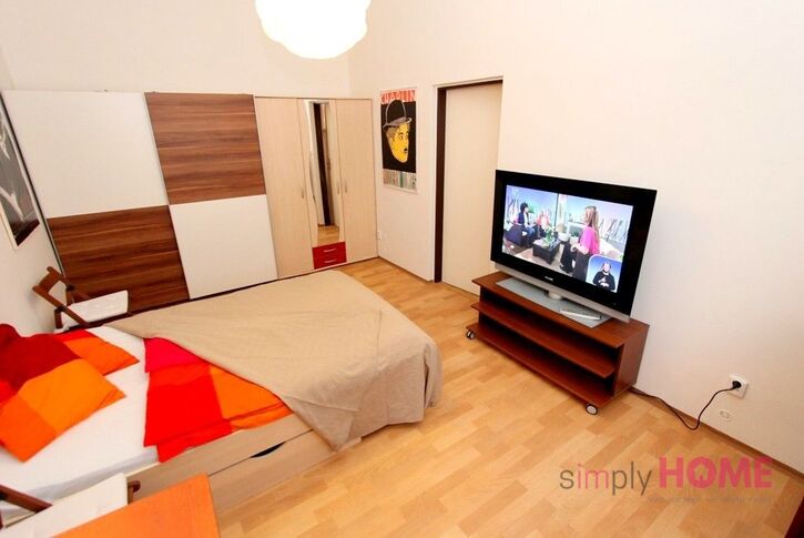Pronájem byt 2+kk, 40m2, ul. Sokolovská, Praha 8 - Karlín