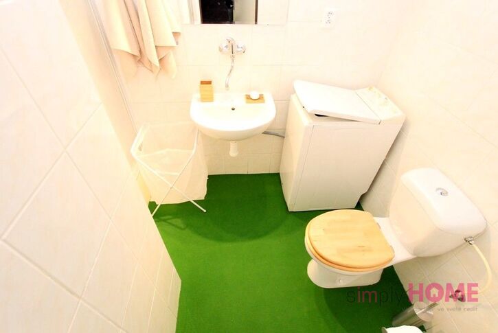 Pronájem byt 2+kk, 40m2, ul. Sokolovská, Praha 8 - Karlín