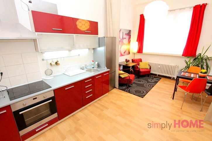 Pronájem byt 2+kk, 40m2, ul. Sokolovská, Praha 8 - Karlín