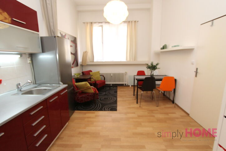 Pronájem byt 2+kk, 40m2, ul. Sokolovská, Praha 8 - Karlín