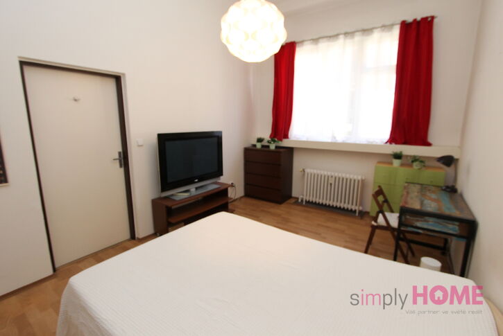 Pronájem byt 2+kk, 40m2, ul. Sokolovská, Praha 8 - Karlín